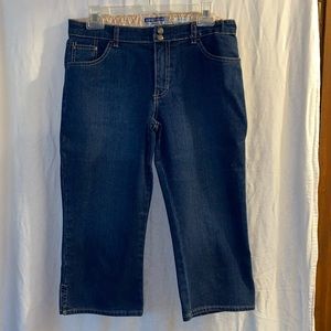 2 piece outfit Capri Size 14 1/2 leopardTop Size S